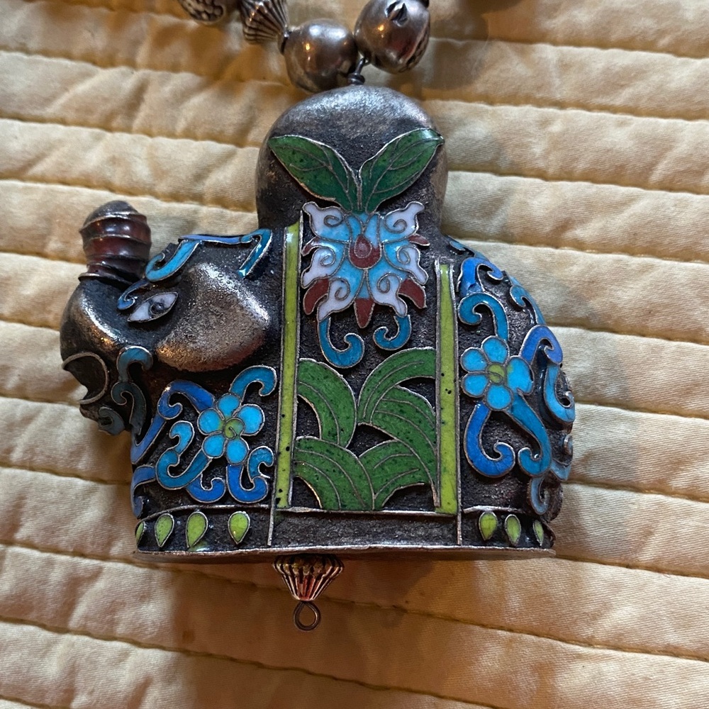 Antique cloisonné Majestic Elephant" beaded necklace. - Picture 2 of 6